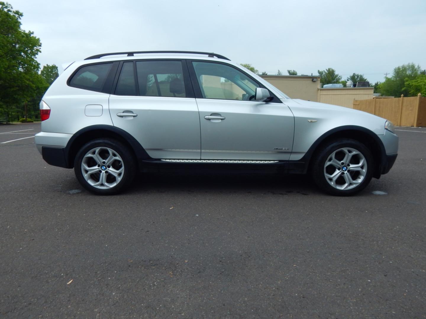 2009 Silver /Black Leather BMW X3 (WBXPC93499W) with an 3.0L 6 Cylinder engine, Automatic transmission, located at 6528 Lower York Road, New Hope, PA, 18938, (215) 862-9555, 40.358707, -74.977882 - Here we have a 2009 BMW X3 with a 3.0L 6 cylinder putting power to all four wheels via an automatic transmission. Options include: black leather, keyless entry, tilt steering wheel, cruise control, dual power seats, power windows/locks/mirrors, AM/FM/CD radio, 18 inch alloy wheels, power moonroof, r - Photo#3